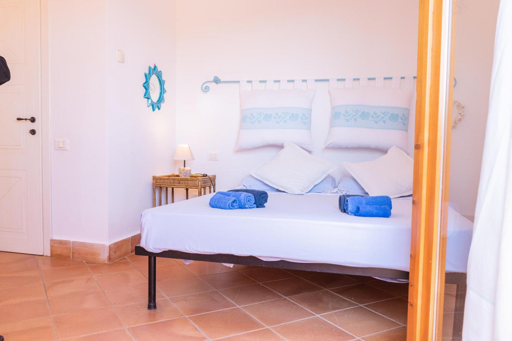 Residenza Del Barone Villa Zoe Chia - Vista Mare מראה חיצוני תמונה