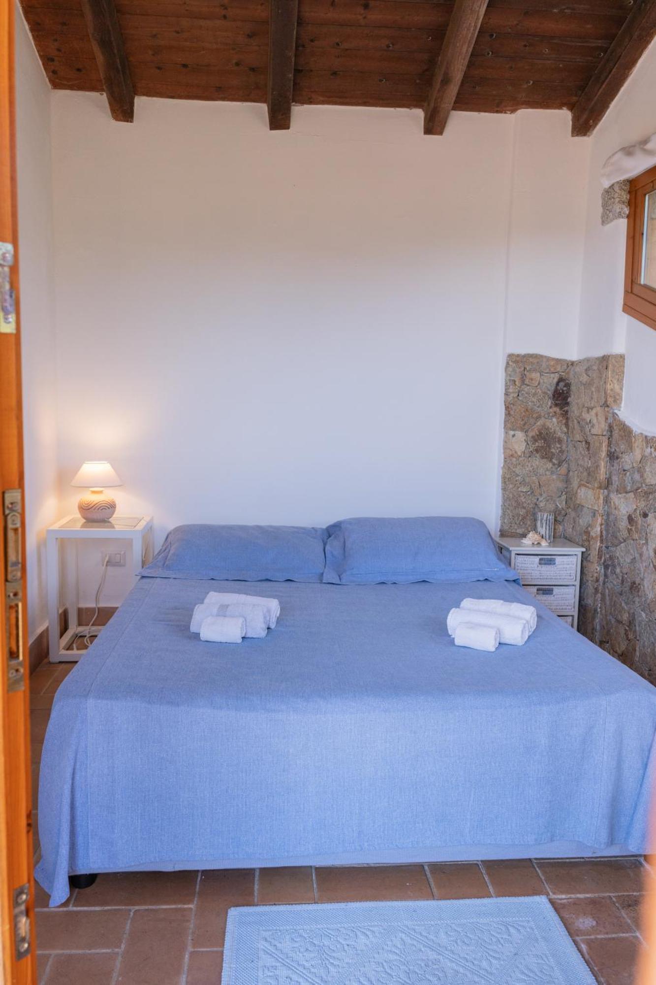 Residenza Del Barone Villa Zoe Chia - Vista Mare מראה חיצוני תמונה
