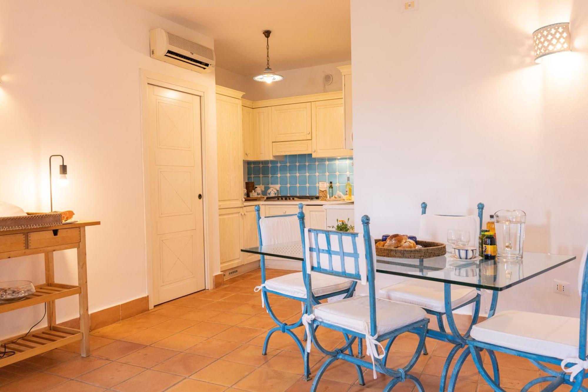 Residenza Del Barone Villa Zoe Chia - Vista Mare מראה חיצוני תמונה