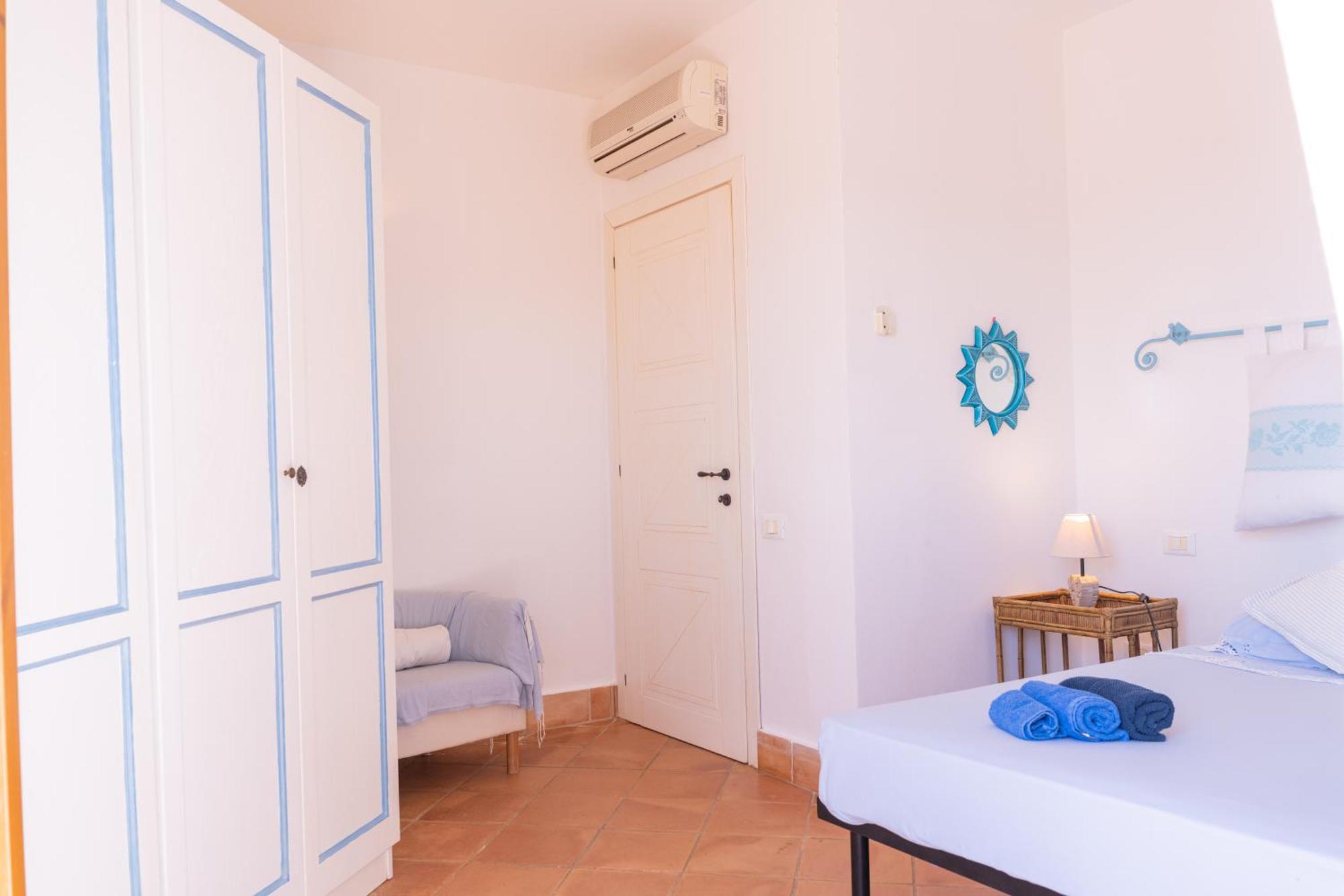 Residenza Del Barone Villa Zoe Chia - Vista Mare מראה חיצוני תמונה